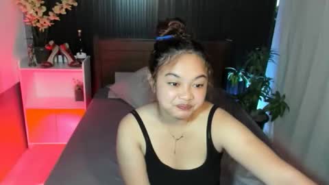 Snapshot of urfavouritecravings chatting on October 20, 12:22 am Scarlet online show from October 20, 12:22 am