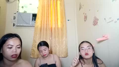 Snapshot of urfavrte_haidy chatting on November 11, 4:34 am urfavrte_haidy online show from November 11, 4:34 am