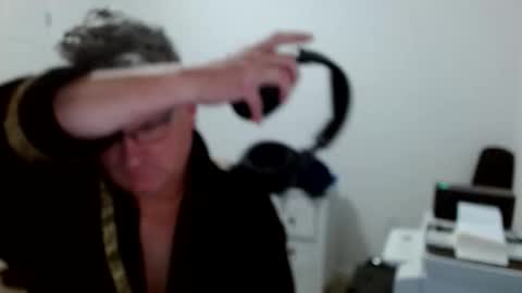 Snapshot of urfavteach50 chatting on November 26, 12:17 pm Gregor online show from November 26, 12:17 pm