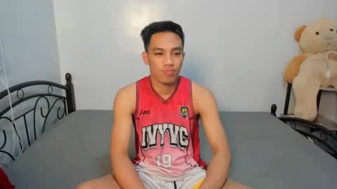 urfucker_vinz online show from February 8, 12:19 pm