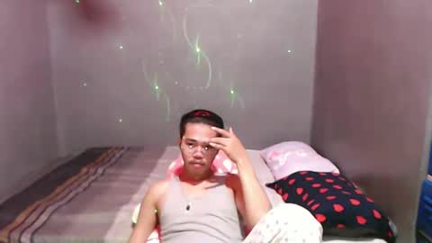 Snapshot of urfuckinghighness chatting on February 24, 12:59 pm ask me online show from February 24, 12:59 pm