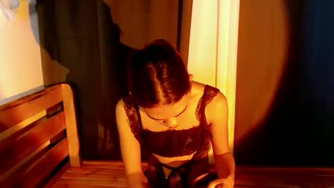 Leah online show from October 17, 9:12 am