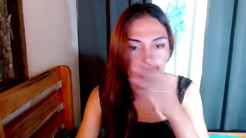 Leah online show from November 13, 8:46 am