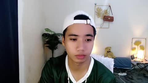 Snapshot of urguy_habibi chatting on January 5, 6:00 pm Bib online show from January 5, 6:00 pm