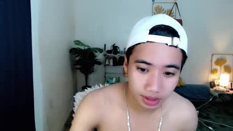 Snapshot of urguy_habibi chatting on January 6, 6:22 pm Bib online show from January 6, 6:22 pm