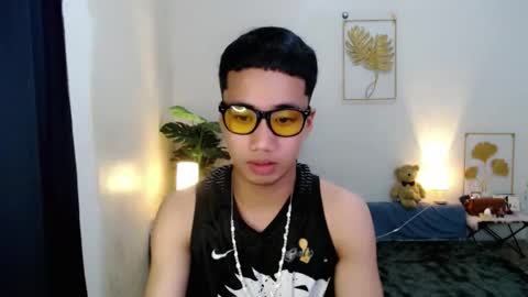 Snapshot of urguy_habibi chatting on January 13, 9:09 pm Bib online show from January 13, 9:09 pm