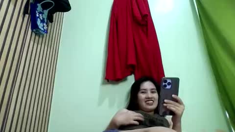 Snapshot of urhotasian4u chatting on March 2, 7:26 am Jhossa online show from March 2, 7:26 am