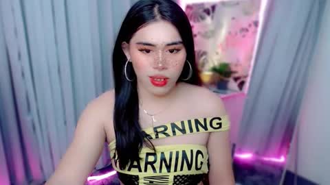 urhotdexie69 online show from September 21, 7:37 pm