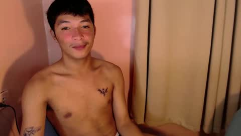 Snapshot of urhotethanxx chatting on December 19, 2:24 pm Ethan online show from December 19, 2:24 pm