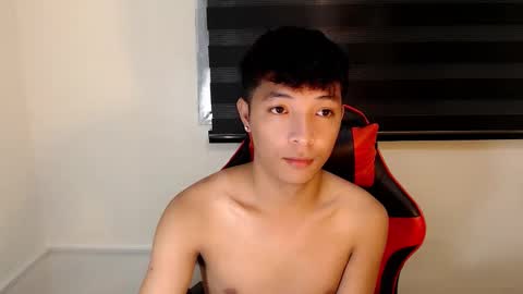 Snapshot of urhotethanxx chatting on November 2, 3:36 pm Ethan online show from November 2, 3:36 pm