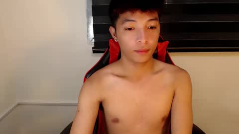 Snapshot of urhotethanxx chatting on November 6, 11:15 pm Ethan online show from November 6, 11:15 pm