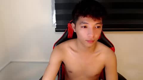 Snapshot of urhotethanxx chatting on November 7, 5:02 pm Ethan online show from November 7, 5:02 pm