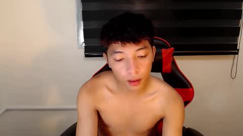 Snapshot of urhotethanxx chatting on November 12, 11:54 am Ethan online show from November 12, 11:54 am