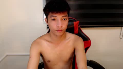 Snapshot of urhotethanxx chatting on November 14, 5:55 pm Ethan online show from November 14, 5:55 pm