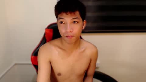 Snapshot of urhotethanxx chatting on November 18, 5:06 pm Ethan online show from November 18, 5:06 pm