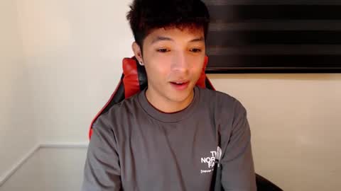 Snapshot of urhotethanxx chatting on November 19, 3:12 pm Ethan online show from November 19, 3:12 pm