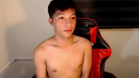 Snapshot of urhotethanxx chatting on November 29, 3:04 pm Ethan online show from November 29, 3:04 pm