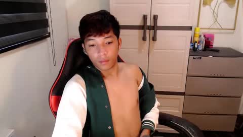 Ethan online show from March 4, 3:56 am