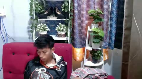 richard online show from February 10, 4:05 am