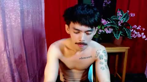 urhunky_boy online show from July 9, 8:40 am
