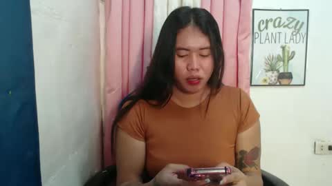 Snapshot of urlovely_sofie chatting on October 26, 5:19 pm Sofie online show from October 26, 5:19 pm