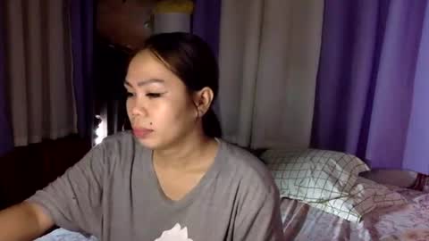 Snapshot of urlvelvypinoy chatting on June 22, 5:26 am Arney online show from June 22, 5:26 am