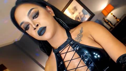 UrMajestyTyra online show from October 9, 2:31 am