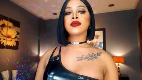 UrMajestyTyra online show from December 16, 12:15 am