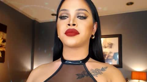 UrMajestyTyra online show from December 18, 1:22 am