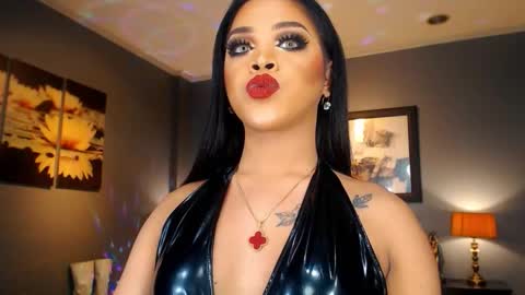 UrMajestyTyra online show from March 5, 1:56 am