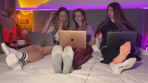 Snapshot of urmissalice chatting on February 7, 3:16 pm urmissalice online show from February 7, 3:16 pm