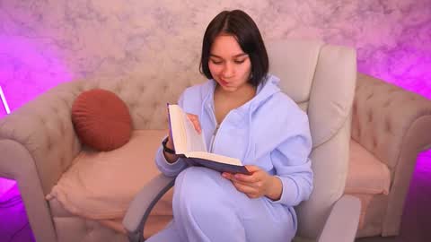 Snapshot of urmuseon chatting on December 16, 8:19 am MusaPleasure online show from December 16, 8:19 am