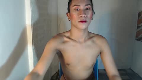 Navea online show from February 20, 2:07 am