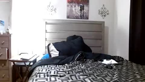 Snapshot of urobon67 chatting on December 18, 1:11 am urobon49 online show from December 18, 1:11 am