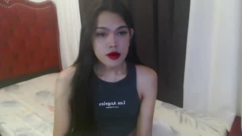 Snapshot of urpinayjenfuckerxxx chatting on September 24, 10:18 am Jenny online show from September 24, 10:18 am