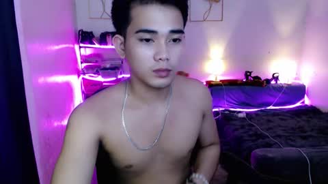 urpinoy_cummer online show from December 18, 3:29 pm