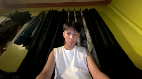 Snapshot of urpinoyasianx chatting on May 18, 11:05 am Mel online show from May 18, 11:05 am