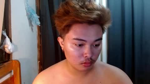 urpinoyjohnx online show from October 2, 12:28 am
