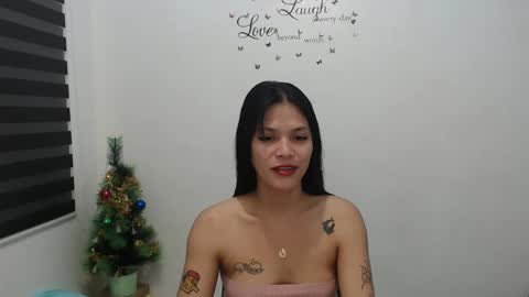 hi im kim online show from December 8, 10:41 am