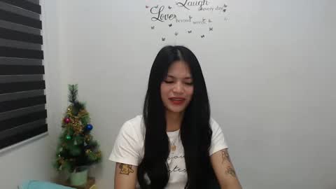 hi im kim online show from December 9, 12:45 am