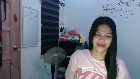 hi im kim online show from January 27, 3:07 pm