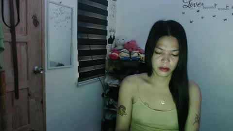 hi im kim online show from February 4, 2:17 am
