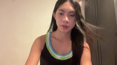 urpretty_mistake online show from July 26, 10:55 am