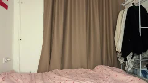 Snapshot of ursaotome chatting on February 22, 3:21 pm ursaotome online show from February 22, 3:21 pm