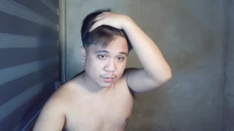 Snapshot of urscott_asiandestroyer chatting on February 13, 9:33 pm Miguel online show from February 13, 9:33 pm