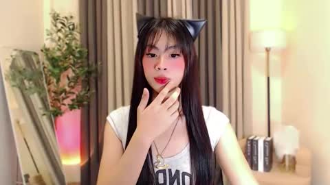 Snapshot of ursexxy_abby chatting on April 18, 9:02 am abby online show from April 18, 9:02 am