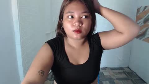 Snapshot of ursexy_ash chatting on February 15, 1:42 am ash online show from February 15, 1:42 am