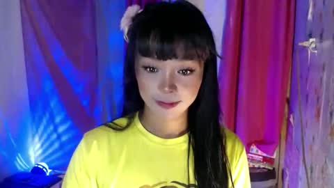 Snapshot of ursexy_debra chatting on November 21, 10:47 am TYRA online show from November 21, 10:47 am