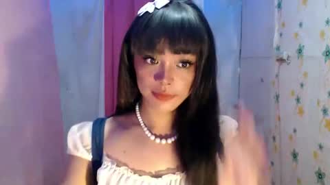 TYRA online show from April 4, 6:33 am