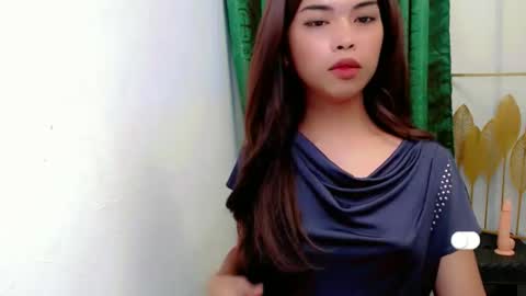 jasmine online show from April 8, 1:44 pm